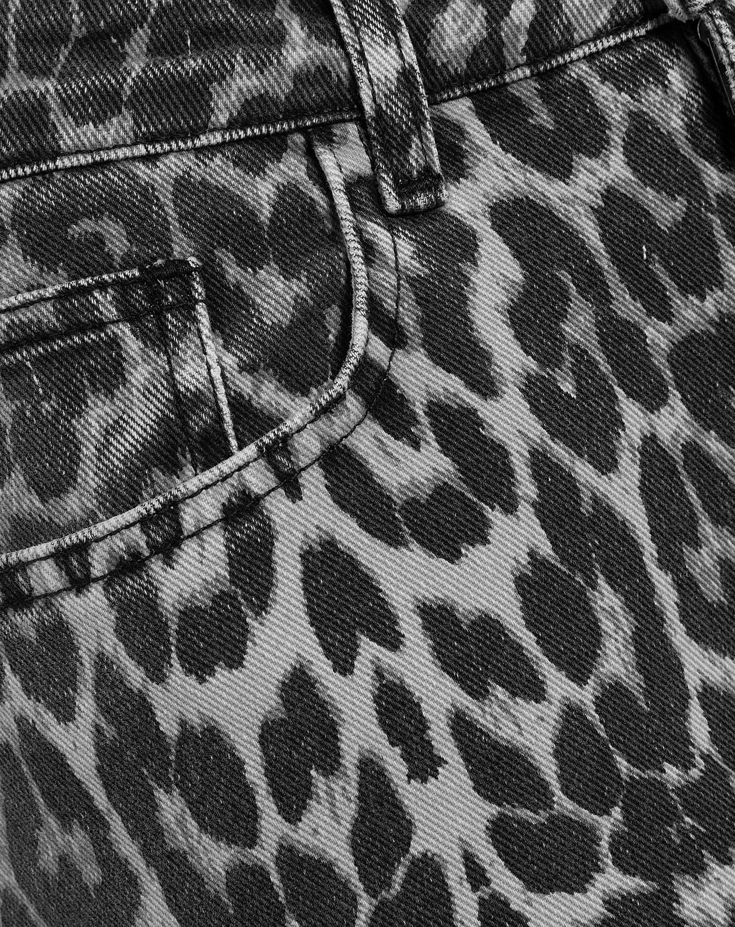 Jeans Oscura | leopardo gris