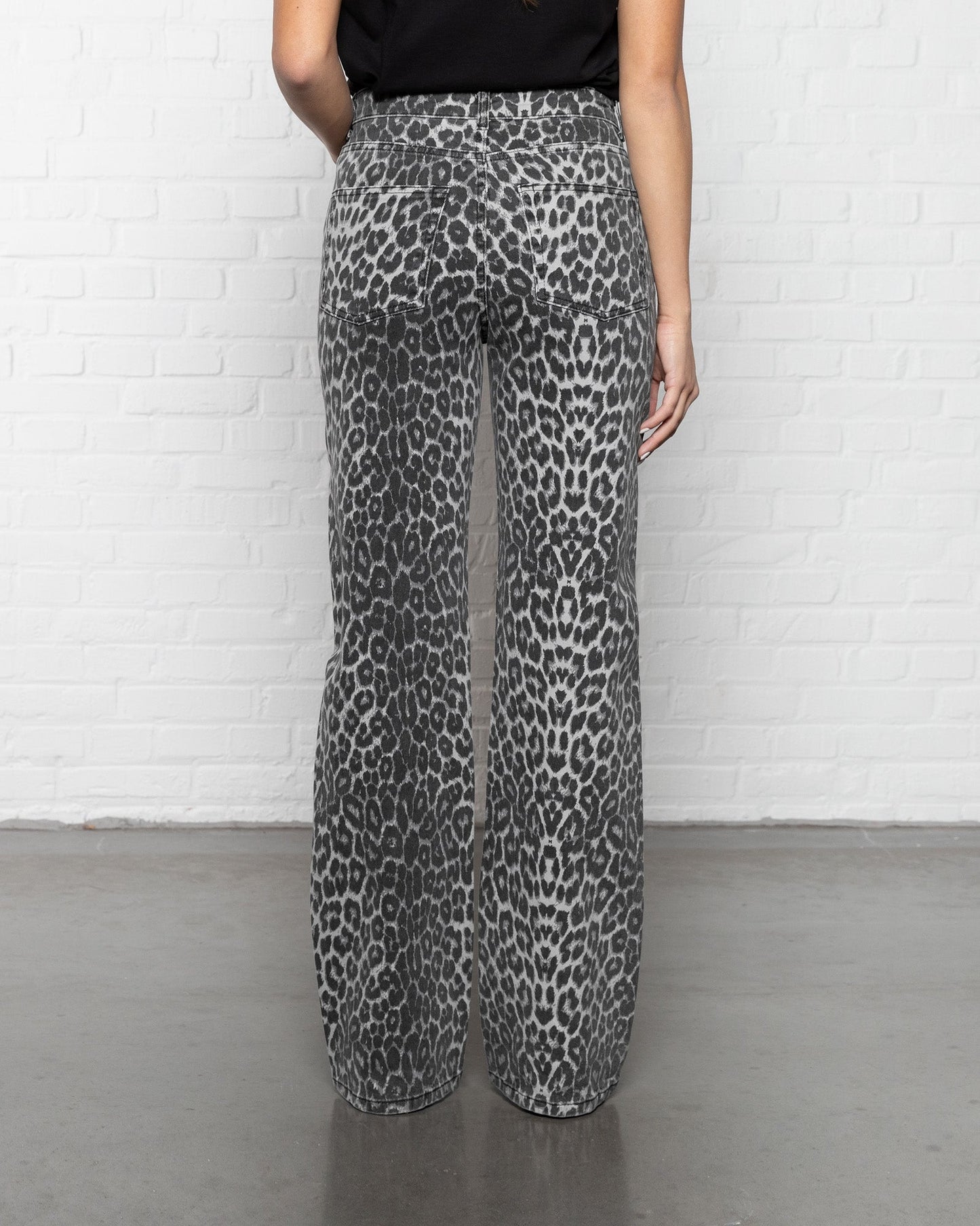 Jeans Oscura | leopardo gris