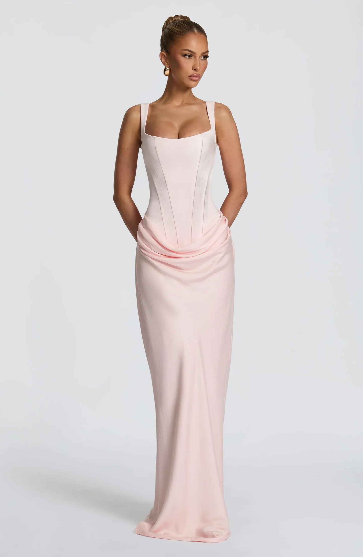 Cornelia | Vestido esculpido