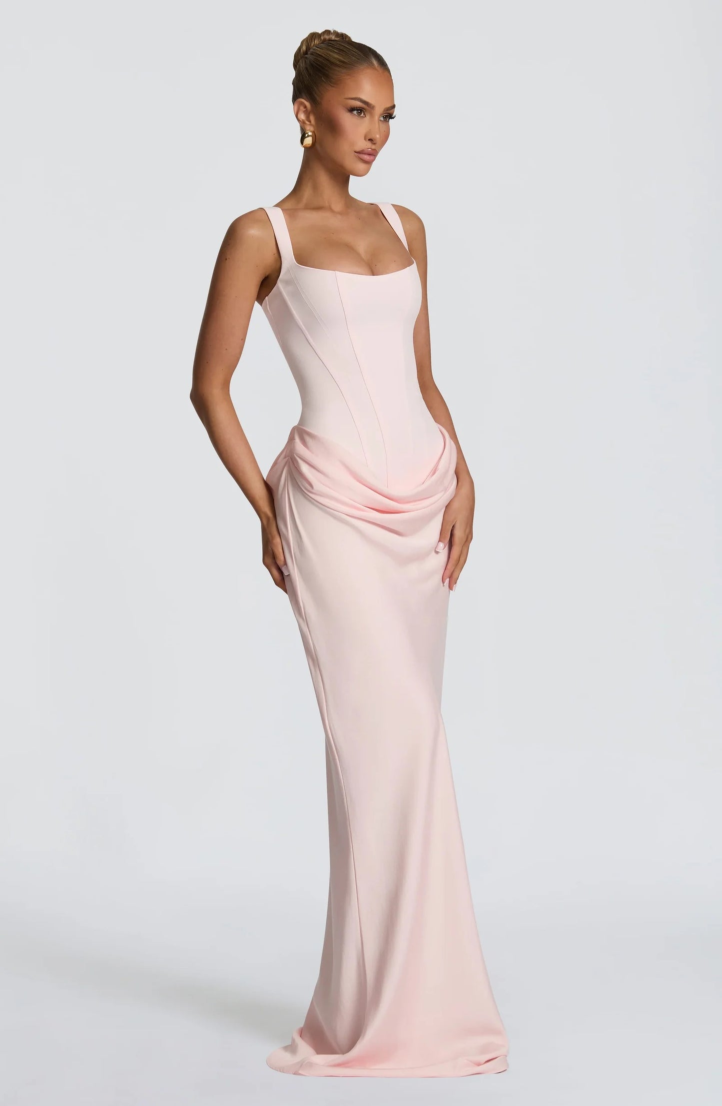 Cornelia | Vestido esculpido